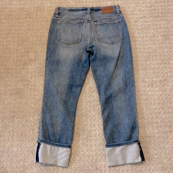 Henry & Belle Distressed Medium Denim Wash Cuffed Jeans - Picture 2 of 8